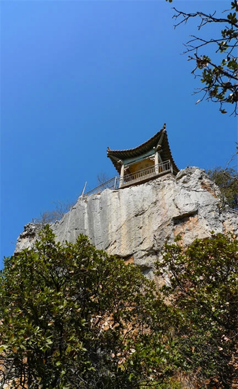 抚仙湖碧云寺公园 - 抚仙湖住宿-抚仙湖鑫园假日酒店